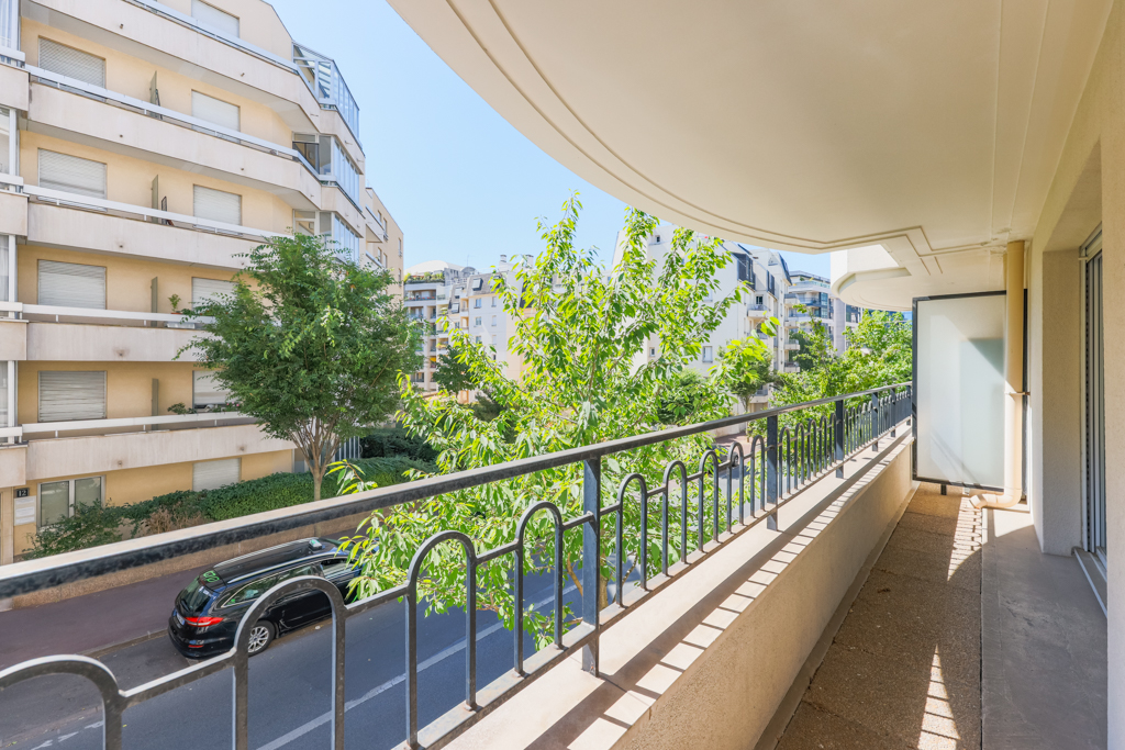 3 pièces lumineux à vendre métro Mairie d'Issy